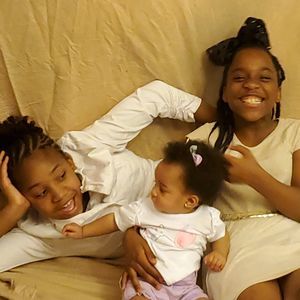 Meet your Posher, Crystal